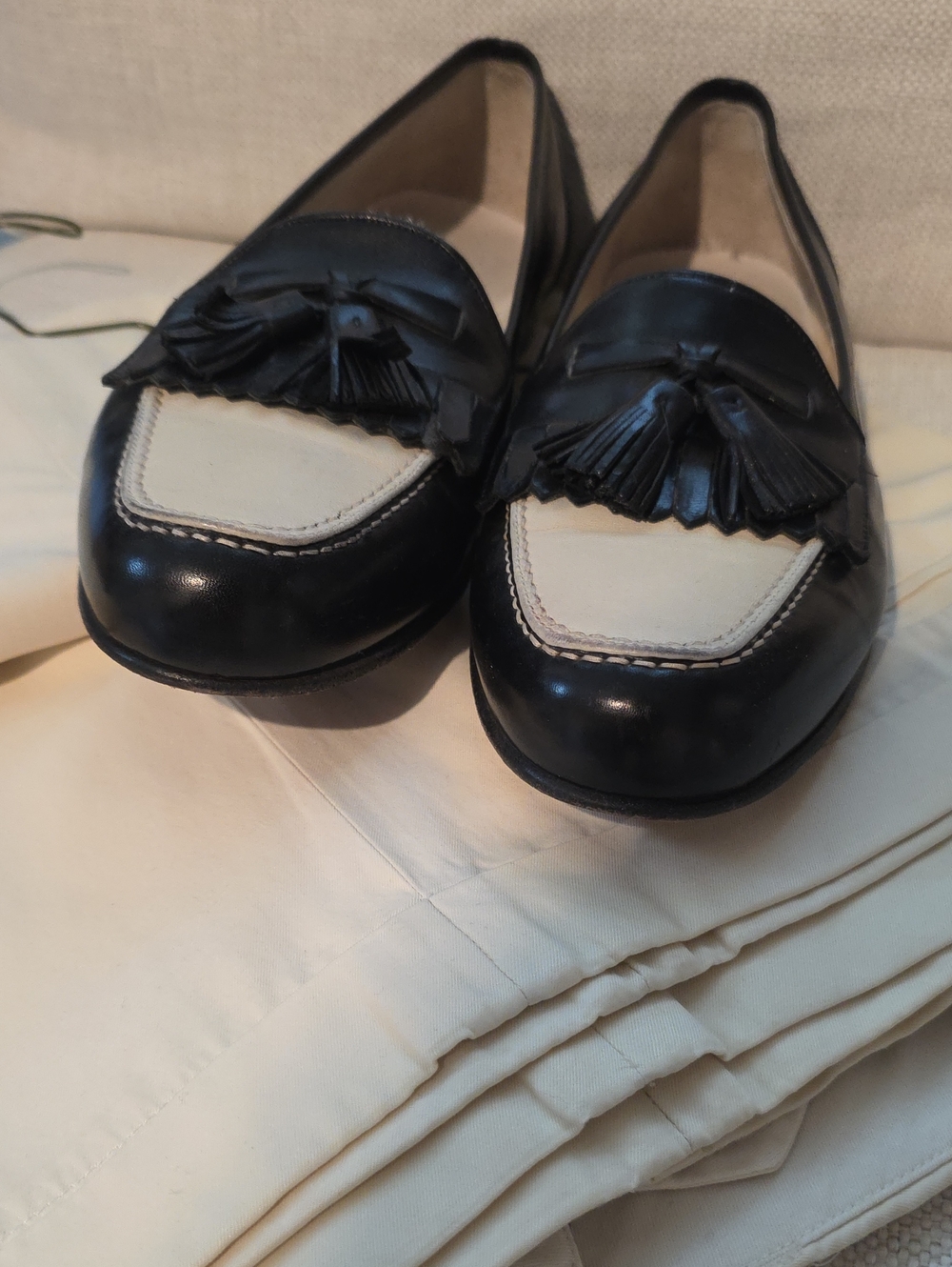 Cole Haan Men's Black and Cream Tassel Loafers — Classic Leather Slip-Ons